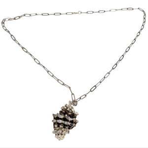 Vasum Turbinellum Spiny Shell Black & White Clear Rhinestones Necklace